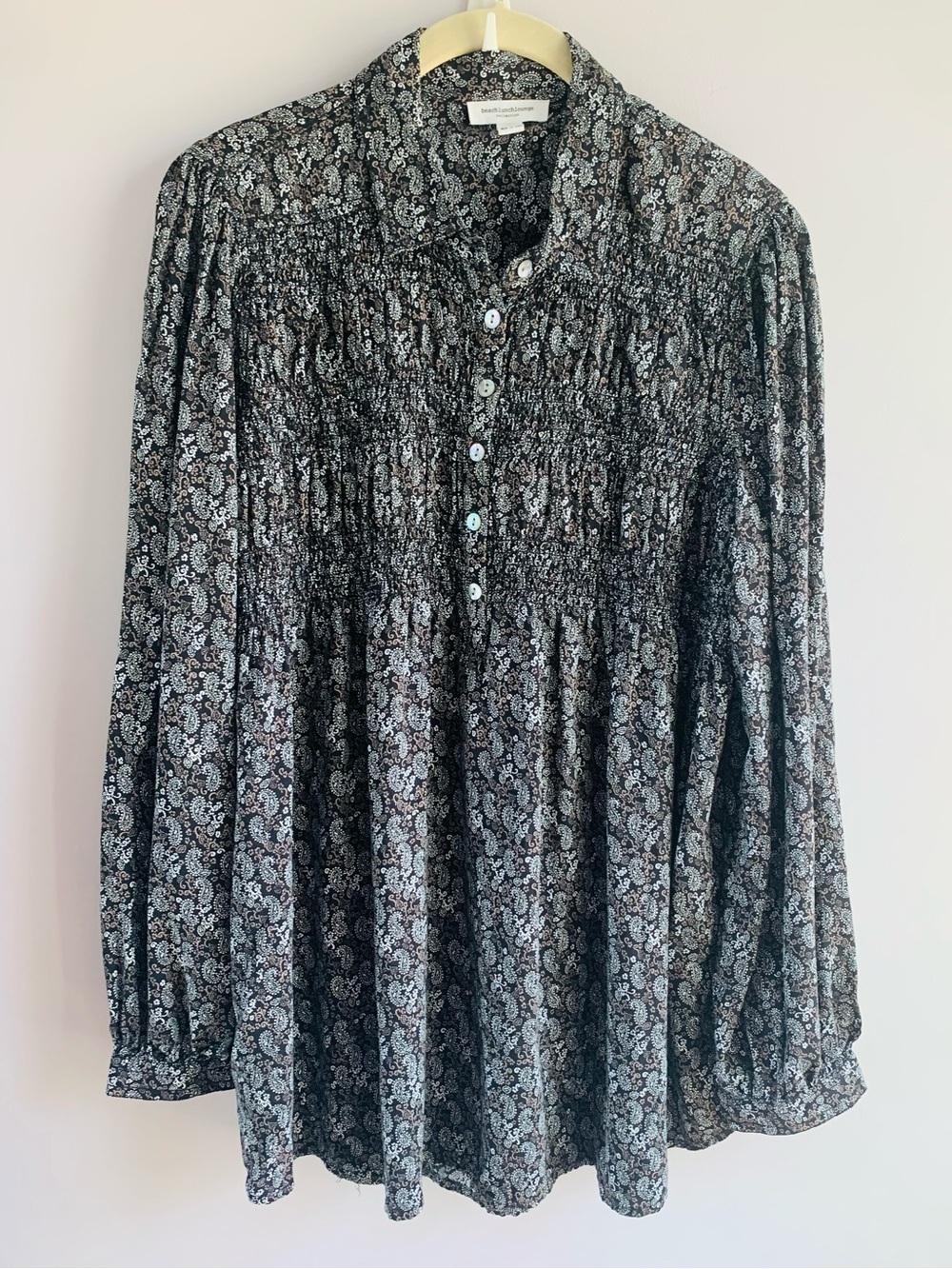Beach Lunch Lounge Blouse Top Black Tan Paisley Smocked Flowy Long Sleeve Medium